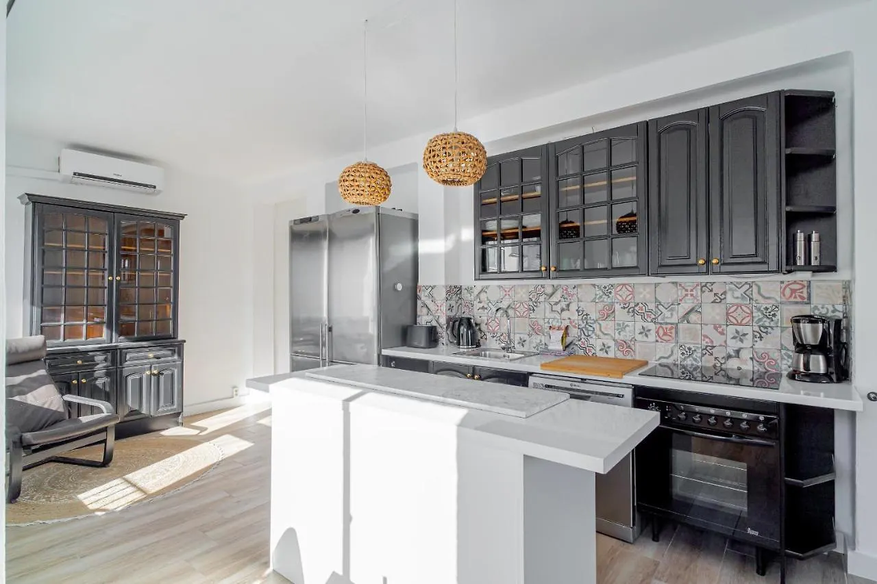 Marina Vista Paradise Casasol نيرخا